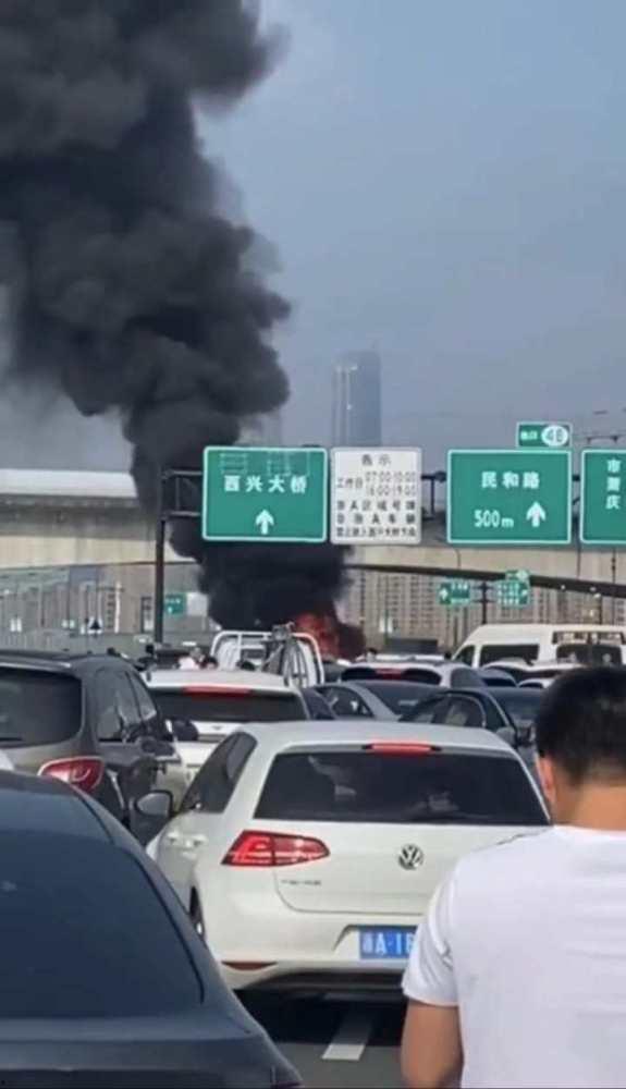 机场高速爆料视频,视频揭秘不为人知的幕后真相